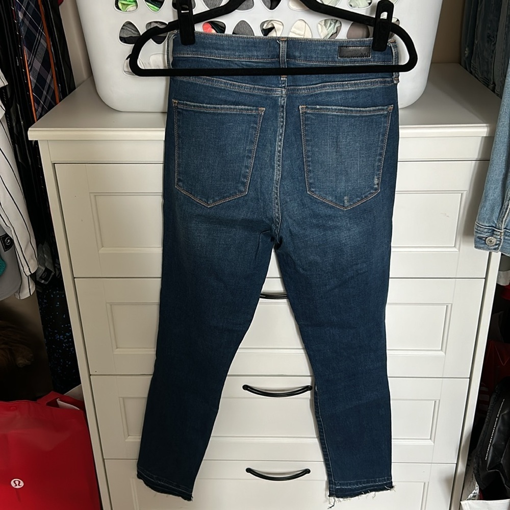 Abercrombie & Fitch High Rise Ankle Jean - Size 28/6R - Destroyed - Picture 3 of 3